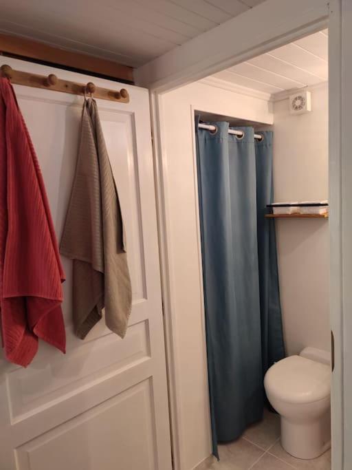 Appartement En Rez De Jardin Et Terrasse Ds Villa Hyères Extérieur photo