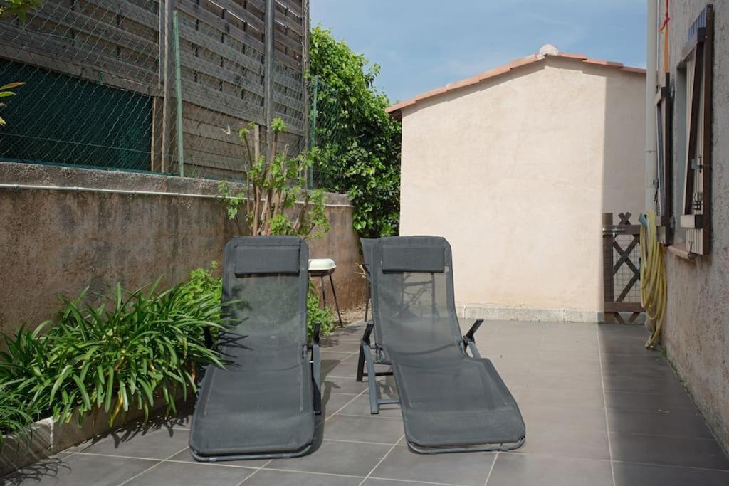 Appartement En Rez De Jardin Et Terrasse Ds Villa Hyères Extérieur photo